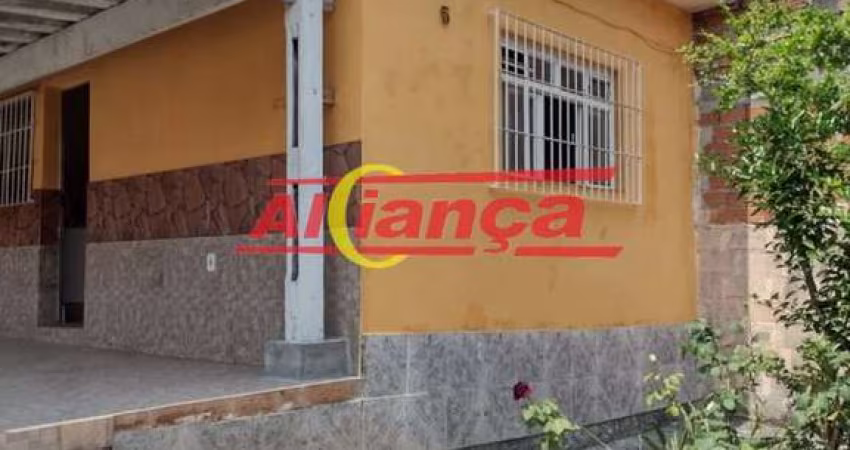 CASA TERREA À VENDA COM 2 QUARTOS, 250m² POR R$ 650.000,00 - JARDIM VALÉRIA- GUARULHOS/SP.