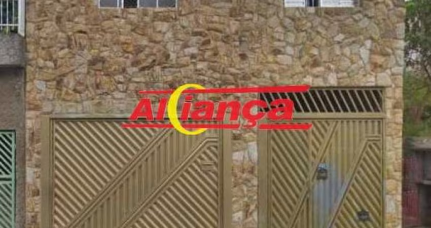 Casa para alugar com 2 quartos, sala, cozinha, armários embutidos, fogão, quintal com churrasqueira