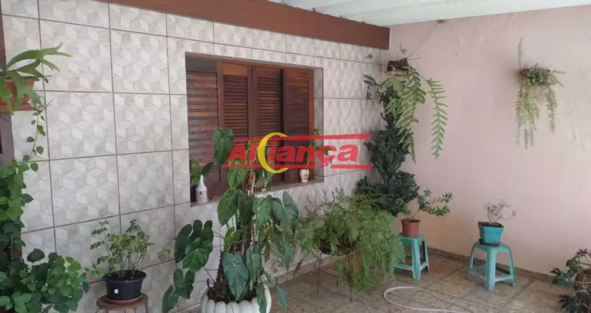 Casa Velha com 175 metros proximo do centro de Guarulhos