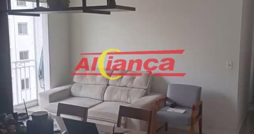 Vende-se apartamento de 52m², 2 quartos, varanda e 1 vaga. Condomínio com segurança 24h!