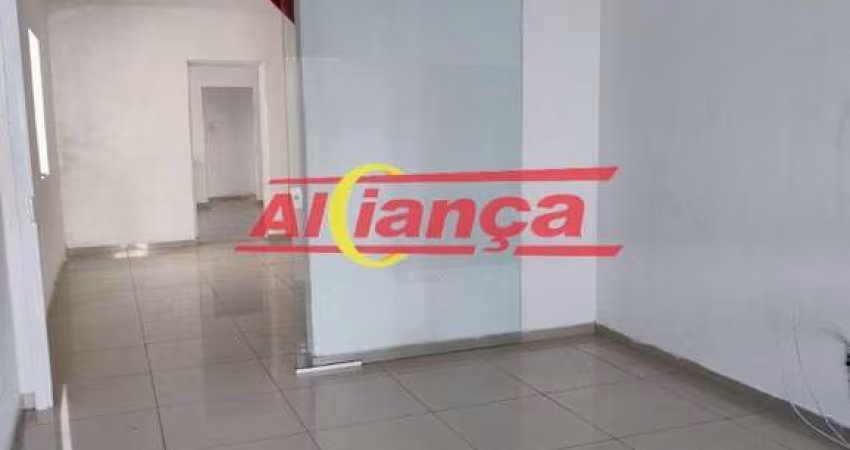 Vende-se sobrado no Tatuapé com 3 quartos, 2 vagas e excelente localização. Agende sua visita