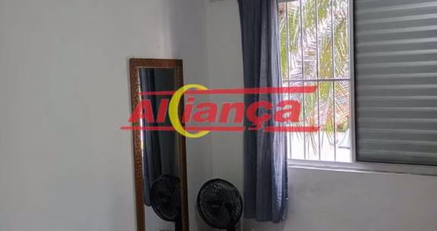 Apartamento com 2 quartos, 1 banheiro, cozinha planejada e 1 vaga de garagem. Agende sua visita