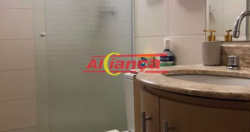 Apartamento 2 quartos sendo  1 Suíte, 1 banheiro, fica 200 mts do  Metrô Santana