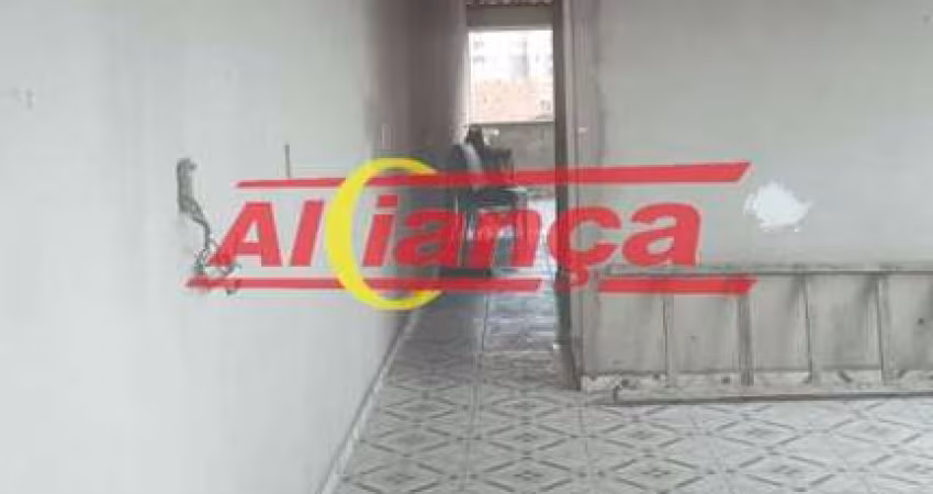 SOBRADO DE 3 ANDARES COM SACADA ENVIDRAÇADA.