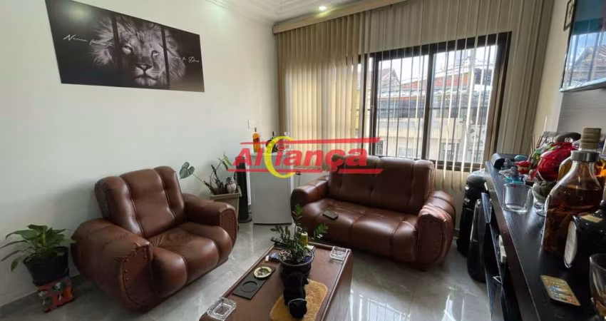 Linda casa assobradada ao lado do Shopping Maia