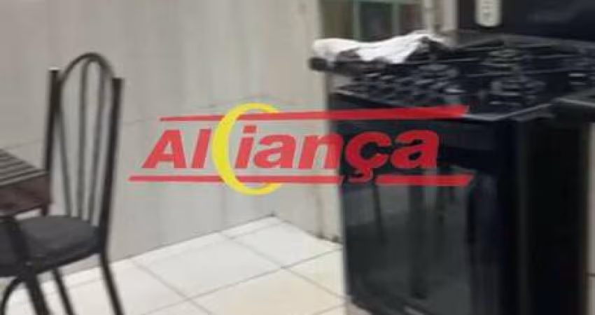 Casa térrea com 5 quartos e 3 banheiros , localizada Conjunto Marcos Freire - Guarulhos - SP