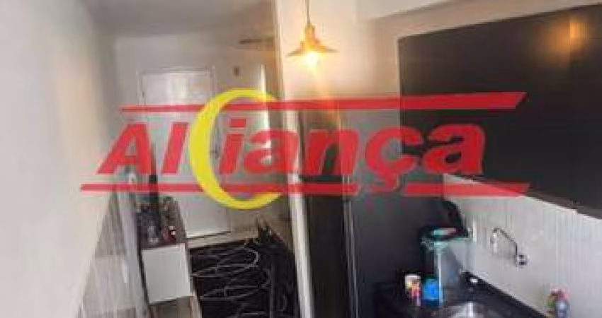 apartamento no Cond. Ipe vila Sadokin, reformado