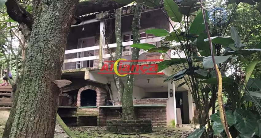 Casa com 02 suites Parque Residencial Bambi