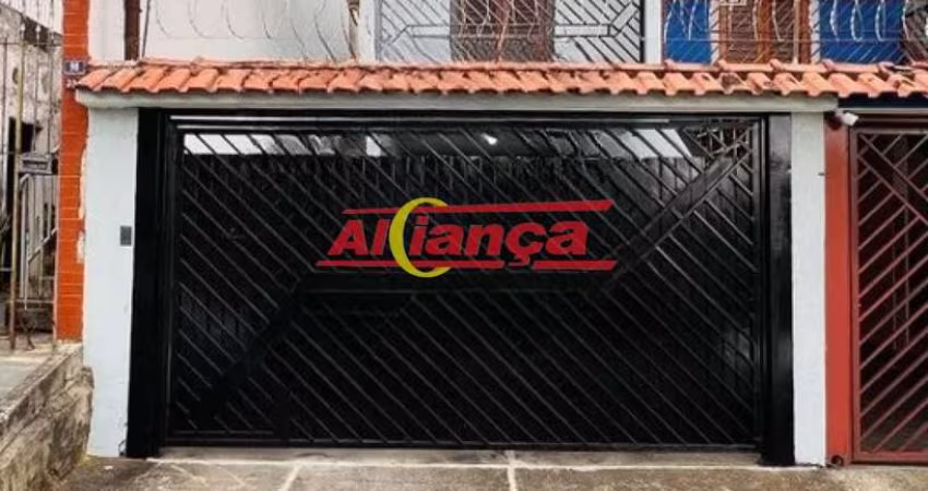 CASA ASSOBRADADA COM 02 QUARTOS SENDO 1 SUÍTE, 03 VAGAS DE GARAGEM  EM ÓTIMA LOCALIZAÇÃO