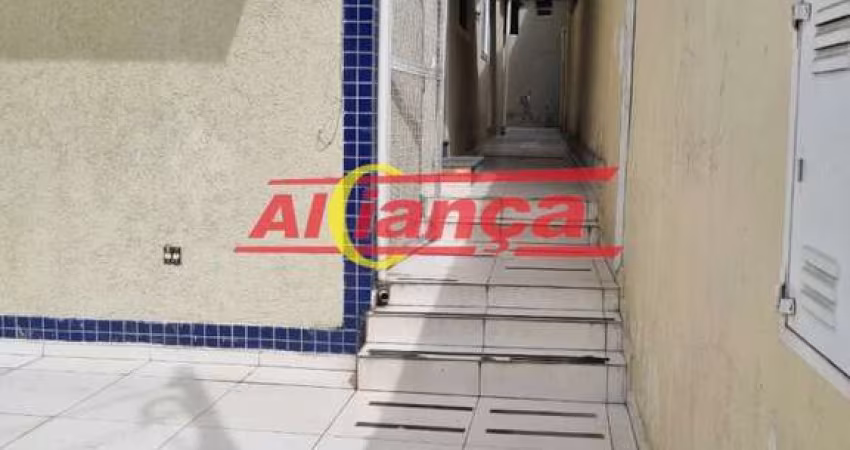 CASA SOBREPOSTA PARTE INFERIOR COM 2 QUARTOS, A VENDA NO PICANÇO - GUARULHOS/SP.