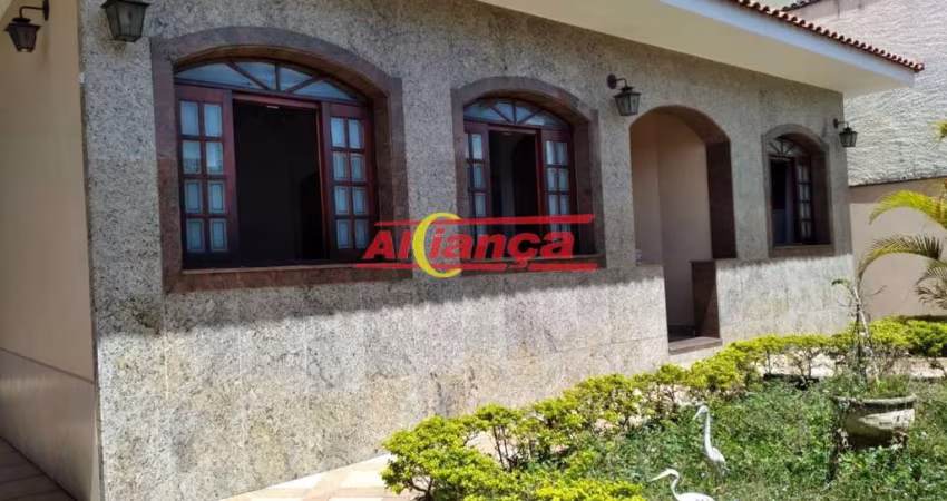 Casa Térrea em Tucuruvi: 3 Suítes, Total de 384m² á venda!