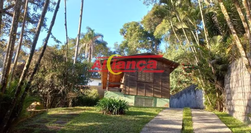 CHÁCARA COM CASA PRÉ FABRICADA  E LINDO JARDIM