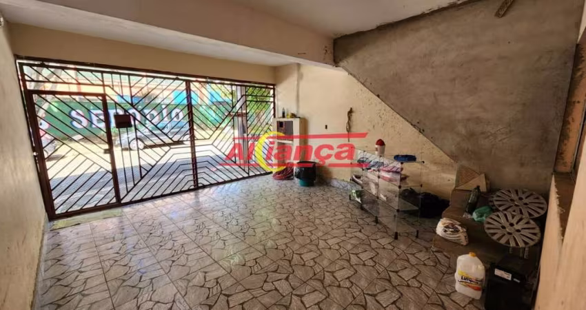TERRENO COM DUAS CASAS.