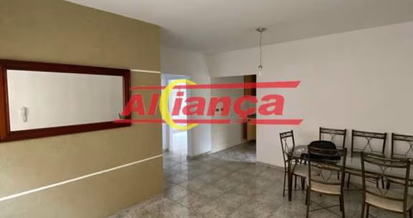 ÓTIMA OPORTUNIDADE - Apartamento grande e bem localizado - 78 m2, 2 dormitórios, 1 vaga