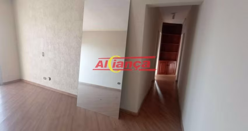 Apartamento de 76m2 com 3 quartos, sacada com vista livre e vaga de garagem na Vila Camargos