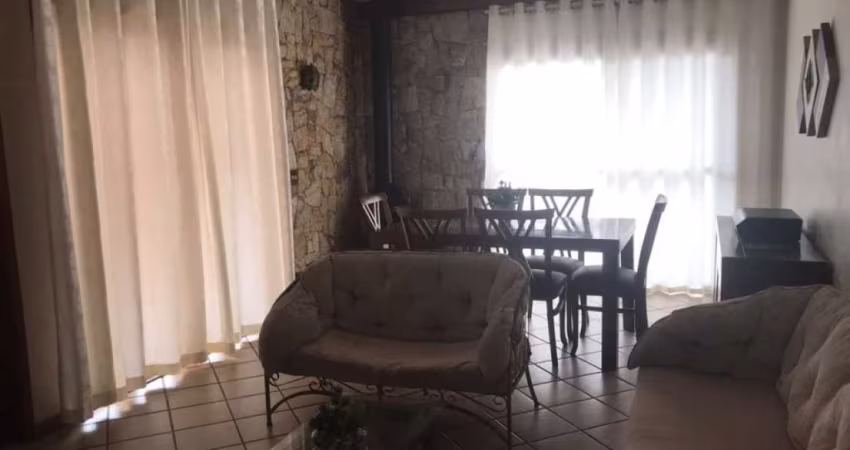 Excelente cobertura no Condomínio Moradas da Califórnia