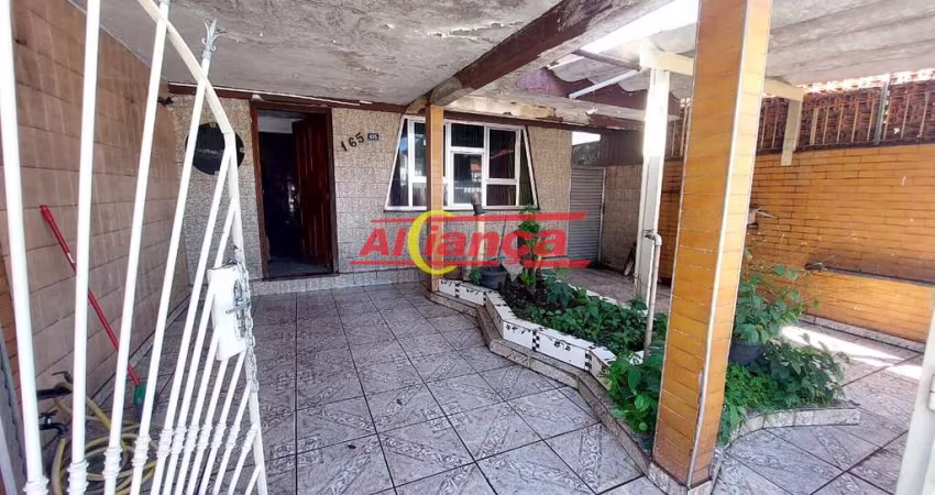 Casa térrea localizada no centro de Guarulhos- Jd. Santa Francisca.