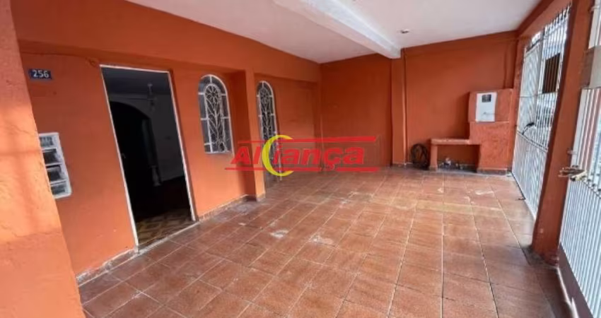 Casa térrea com 2 quartos, 2 vagas, 150m² - Jardim Tranquilidade / Guarulhos
