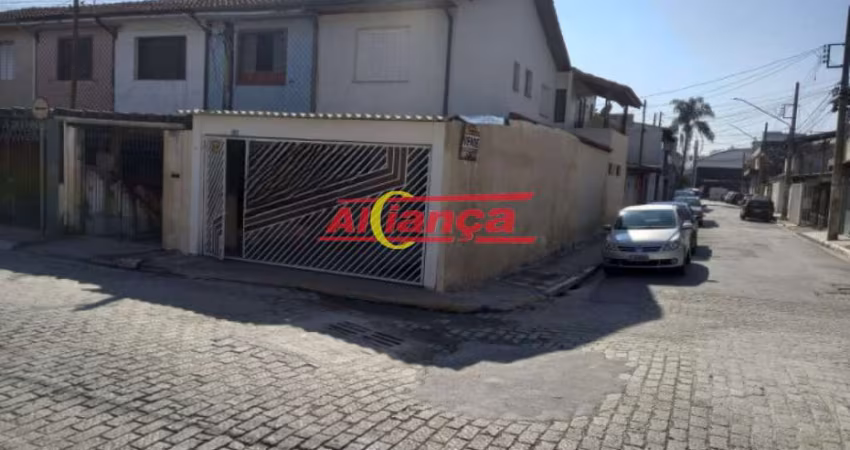 Sobrado com 3 dormitórios à venda