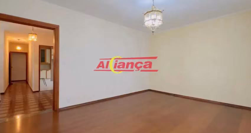 Casa térrea à venda com 267m², 3 dormitórios, sendo 1 suíte, 3 vagas e churrasqueira