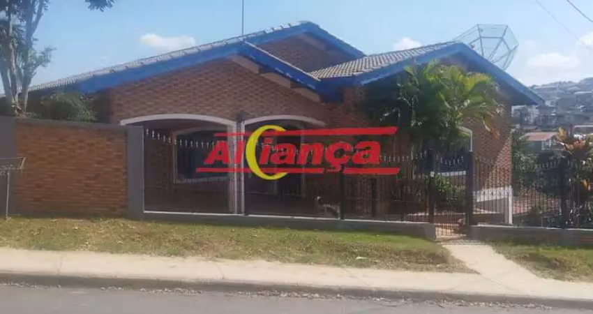 Casa em atibaia, 03 dorm, 02 suites, 10 vagas, 464 metros