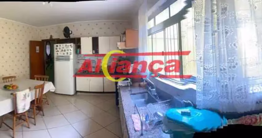Sobrado com 3 dormitorios prox ao shopping internacional