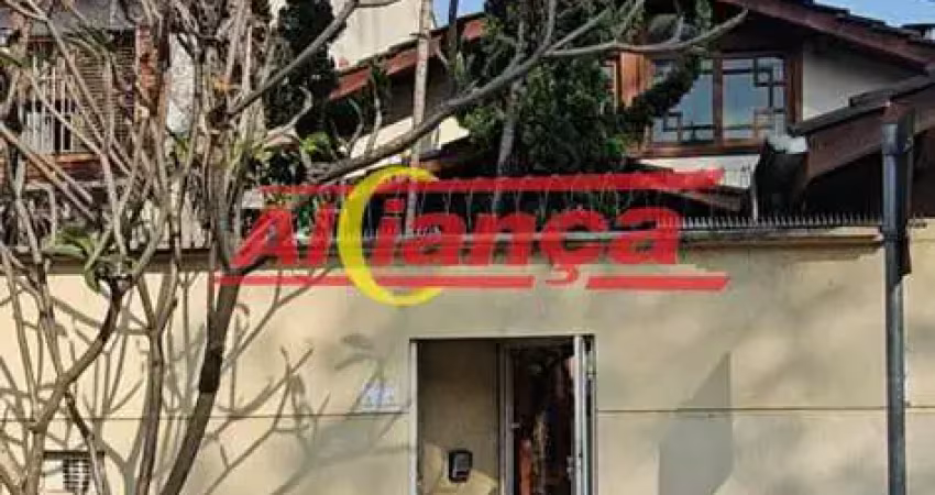 Maravilhoso Casarão Localizado no Jardim Maia a 100 Metros do Bosque  ÓTIMO PREÇO