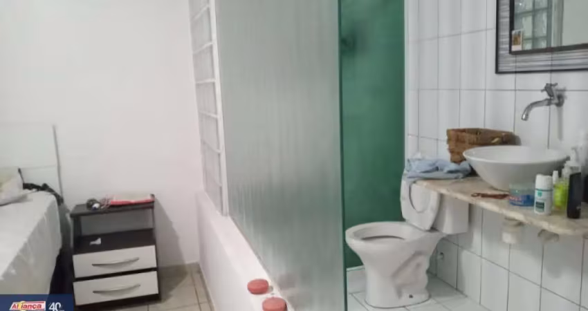 Sobrado excelente localização com 3 dorms. 2 vagas aceita permuta