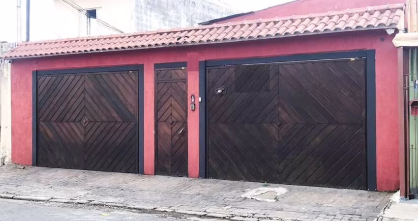 SÃO 2 CASAS NO MESMO TERRENO COM 5 QUARTOS, SENDO 2 SUÍTES A VENDA, 300 M² - Vila Flórida - Guarulho
