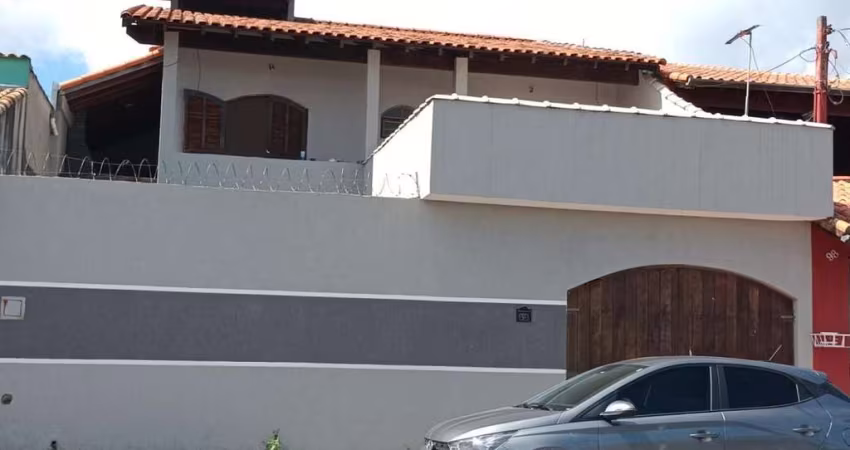 Sobrado para Venda em Mogi das Cruzes, Jardim Planalto, 3 dormitórios, 2 banheiros, 2 vagas