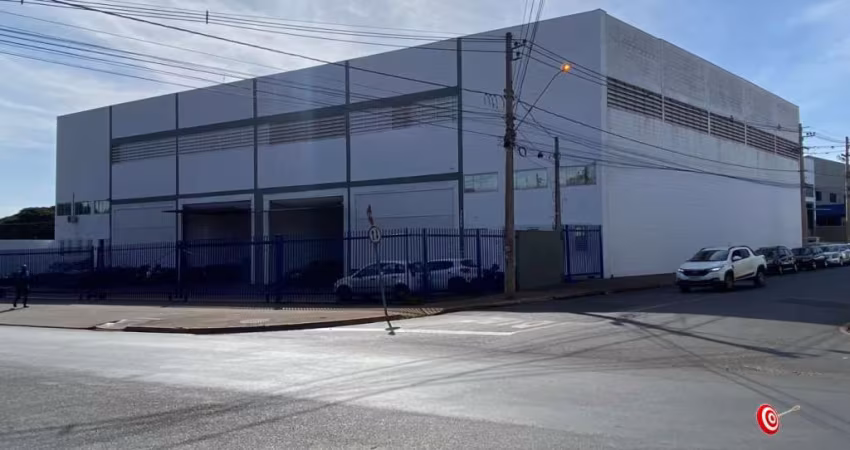 Galpão para Locação - Rápido Acesso Anhanguera - 2 Docas - Pé Direito 12 m - 890 m²