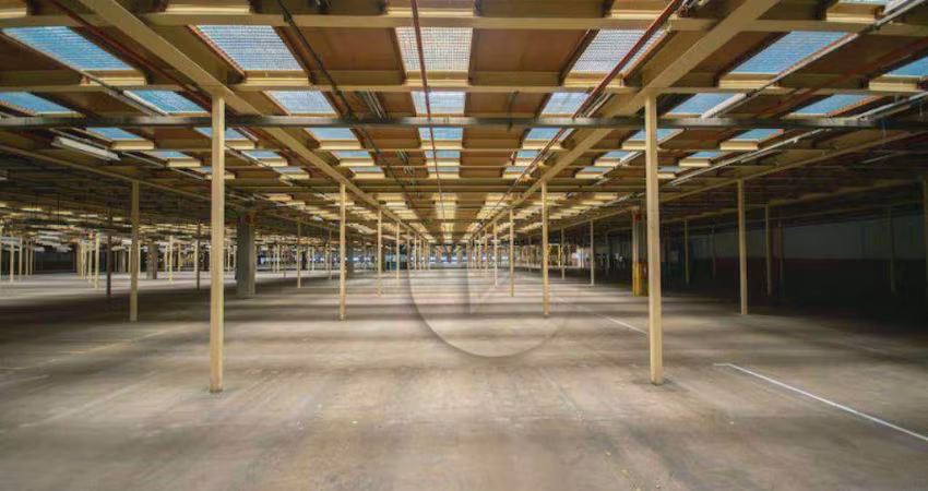 Galpão com 40.000,00 m² para alugar em Tamboré, Barueri