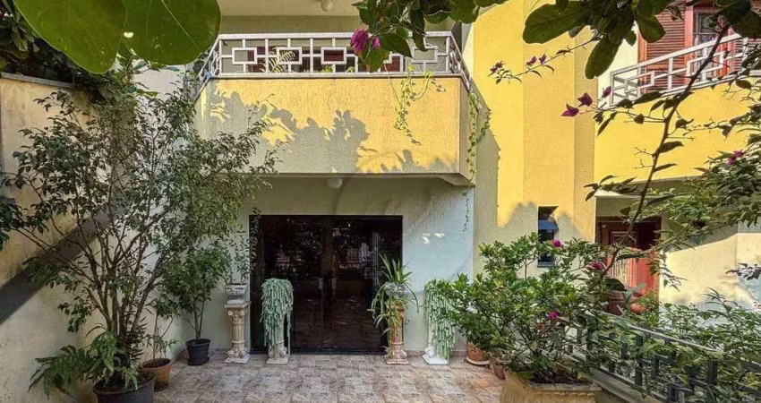 Sobrado com 5 dormitórios à venda, 540 m² por R$ 1.750.000,00 - Jardim - Santo André/SP