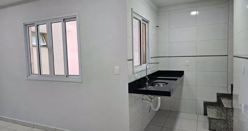 Maravilhosa cobertura ampla, no bairro vila apiaí, santo andré/sp, com 2 dormitórios, 2 suítes, 2 vagas cobertas.