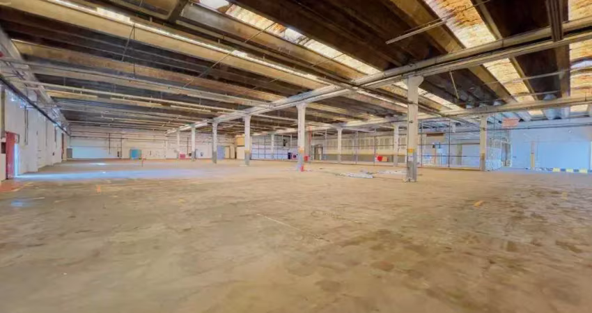 Galpão industrial com 6.200 m² para alugar em diadema.