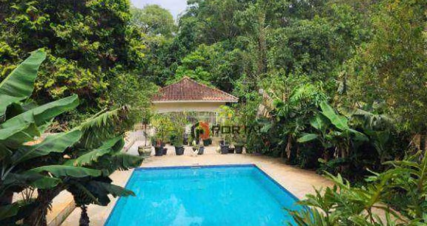 Casa com 4 dormitórios à venda, 593 m² por R$ 1.800.000,00 - Granja Viana - Carapicuíba/SP