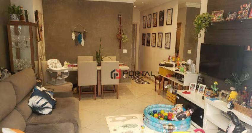 Casa com 2 dormitórios à venda, 137 m² por R$ 800.000,00 - Granja Viana - Cotia/SP