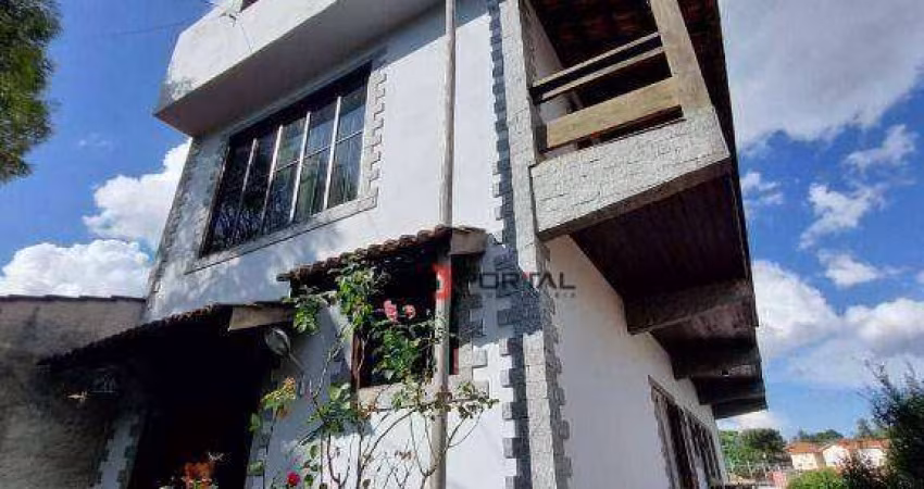 Casa com 3 dormitórios à venda, 294 m² por R$ 750.000,00 - Granja Viana - Cotia/SP
