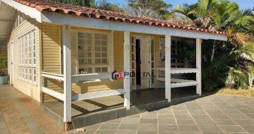 Casa com 4 dormitórios à venda, 196 m² por R$ 980.000,00 - Granja Viana - Carapicuíba/SP