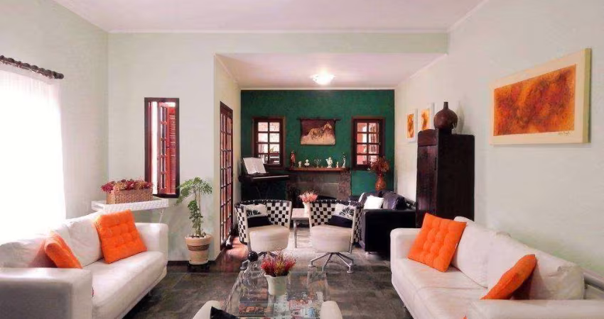 Casa com 3 dormitórios à venda, 297 m² por R$ 799.000,00 - Granja Viana - Carapicuíba/SP