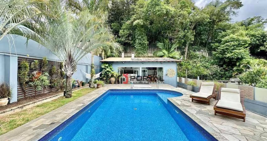 Casa com 3 dormitórios à venda, 404 m² por R$ 2.650.000,00 - Granja Viana - Jandira/SP