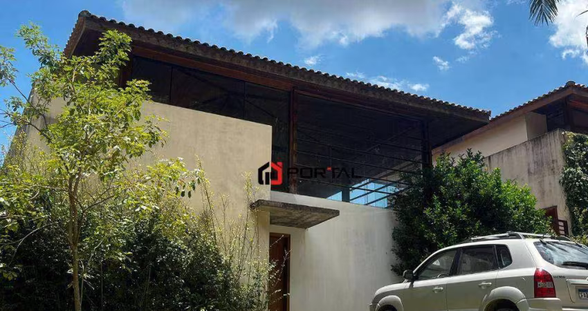 Casa com 3 dormitórios à venda, 156 m² por R$ 1.190.000,00 - Granja Viana - Carapicuíba/SP