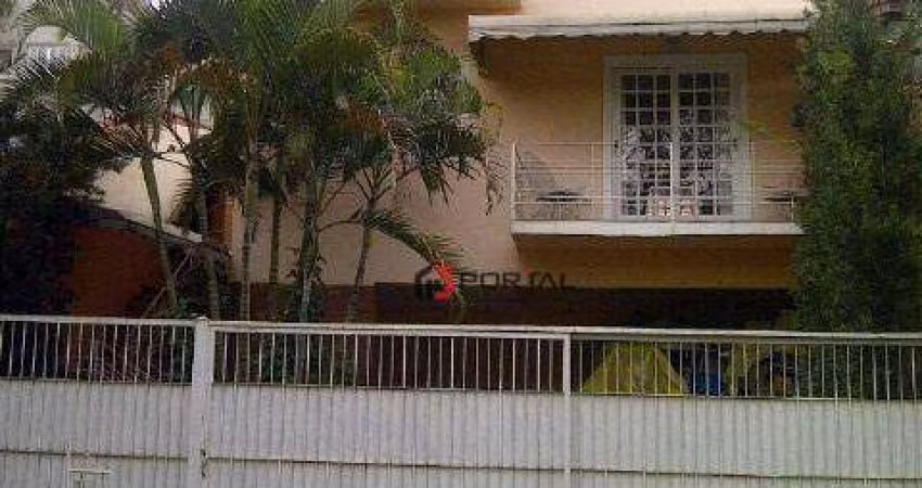 Casa com 3 dormitórios à venda, 200 m² por R$ 1.200.000,00 - Granja Viana - Carapicuíba/SP