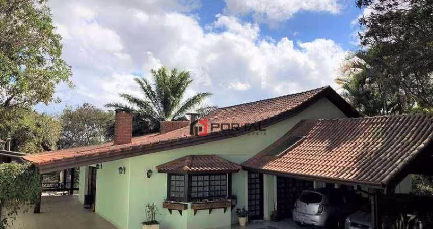 Casa com 4 dormitórios à venda, 832 m² por R$ 1.800.000 - Granja Viana - Jandira/SP