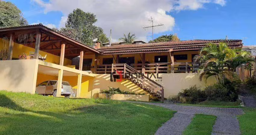 Casa com 3 dormitórios à venda, 272 m² por R$ 1.100.000,00 - Granja Viana - Carapicuíba/SP