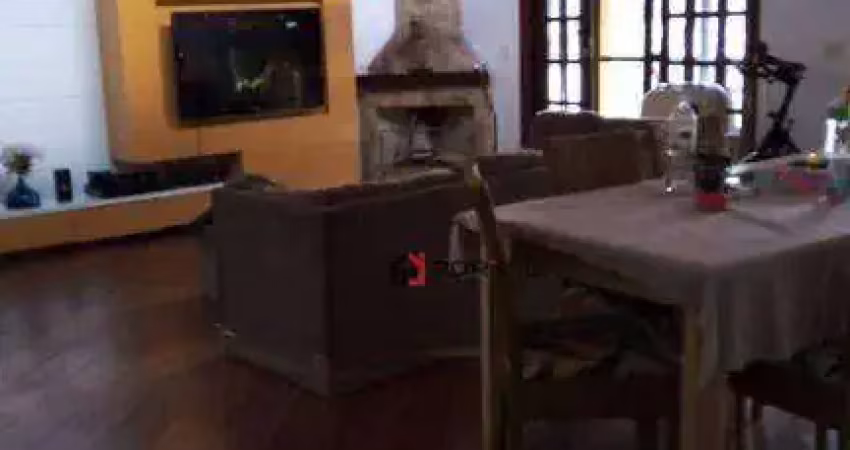 Casa com 3 dormitórios à venda, 169 m² por R$ 1.200.000,00 - Granja Viana - Carapicuíba/SP