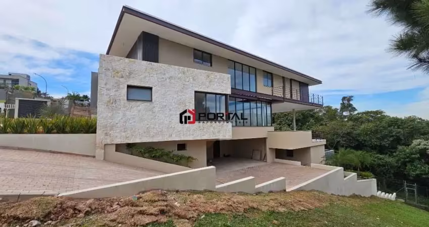 Casa em condomínio fechado com 5 quartos à venda na Avenida São Camilo, 21500, Chácara São João, Carapicuíba
