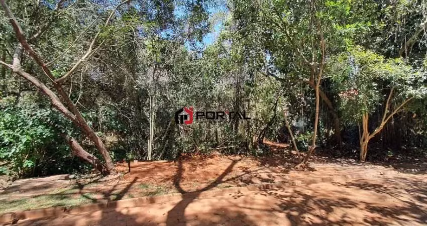 Terreno em condomínio fechado à venda na de Fazendinha, Terras do Madeira, Carapicuíba