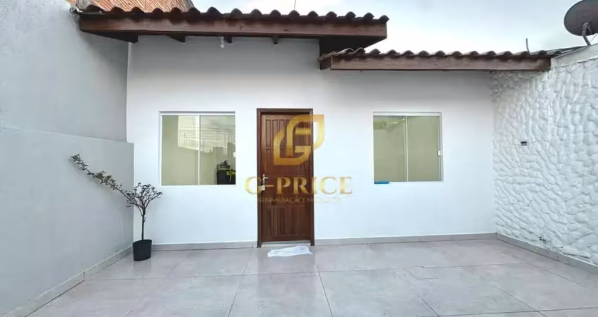 Linda casa recém reformada com entrada individual na região central da cidade