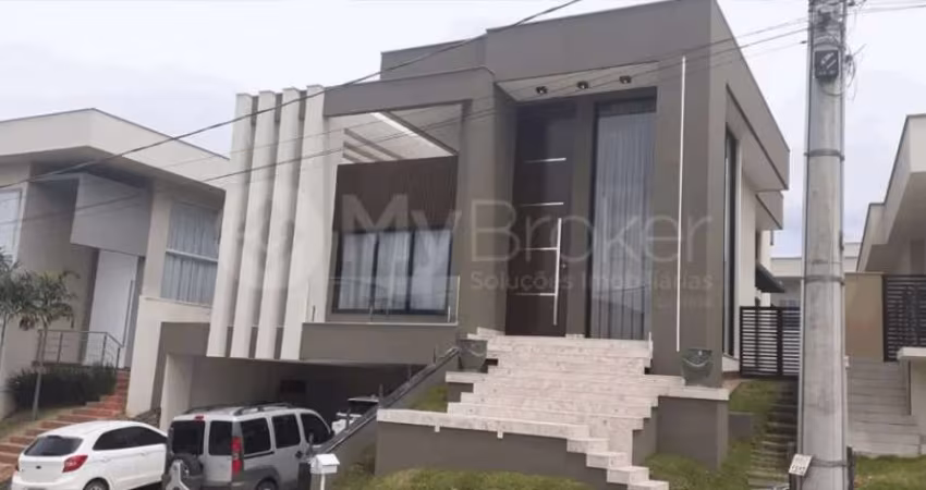 Casa com 4 quartos, 4 suítes, 2 banheiros, e 3 vagas de garagem. codigo: 13712